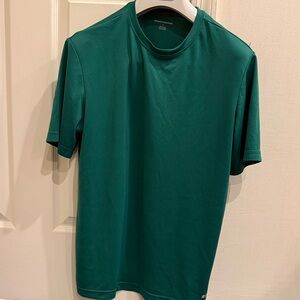 Amazon Essentials Men's Teal Short Sleeve Tee. Size medium